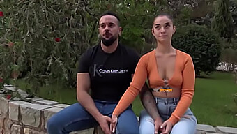 La Primera Aventura Al Aire Libre De La Pareja Europea En El Porno Amateur