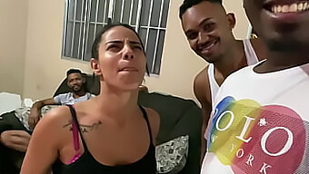 ブラジルで3人の黒人男性とのホットなエンカウントで熟女ルイヴィンハが登場!