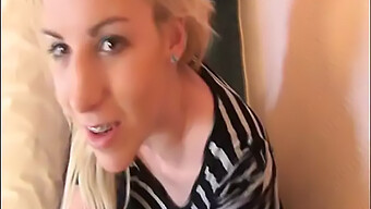 Intimes Heimvideo Von Gabriela, Einer Blonden Teenagerin, Die Gefickt Wird Und Einen Handjob Gibt